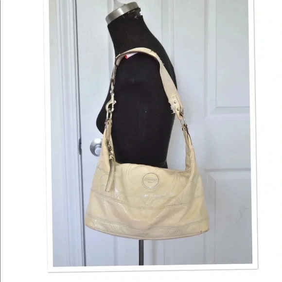 Coach signature logo hobo bag - Picture 2 of 8